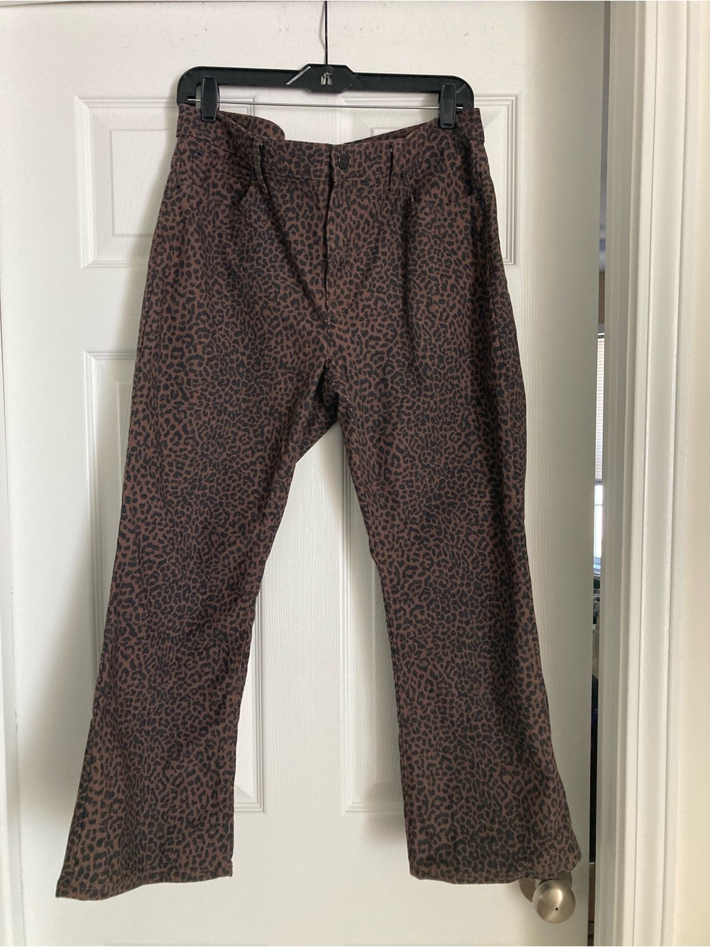 EUC JCrew Factory leopard mid-rise flare crop Jean in all day stretch
